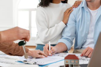 Recherche de biens immobiliers à Aix-en-Provence : s'entourer d'un notaire réputé !